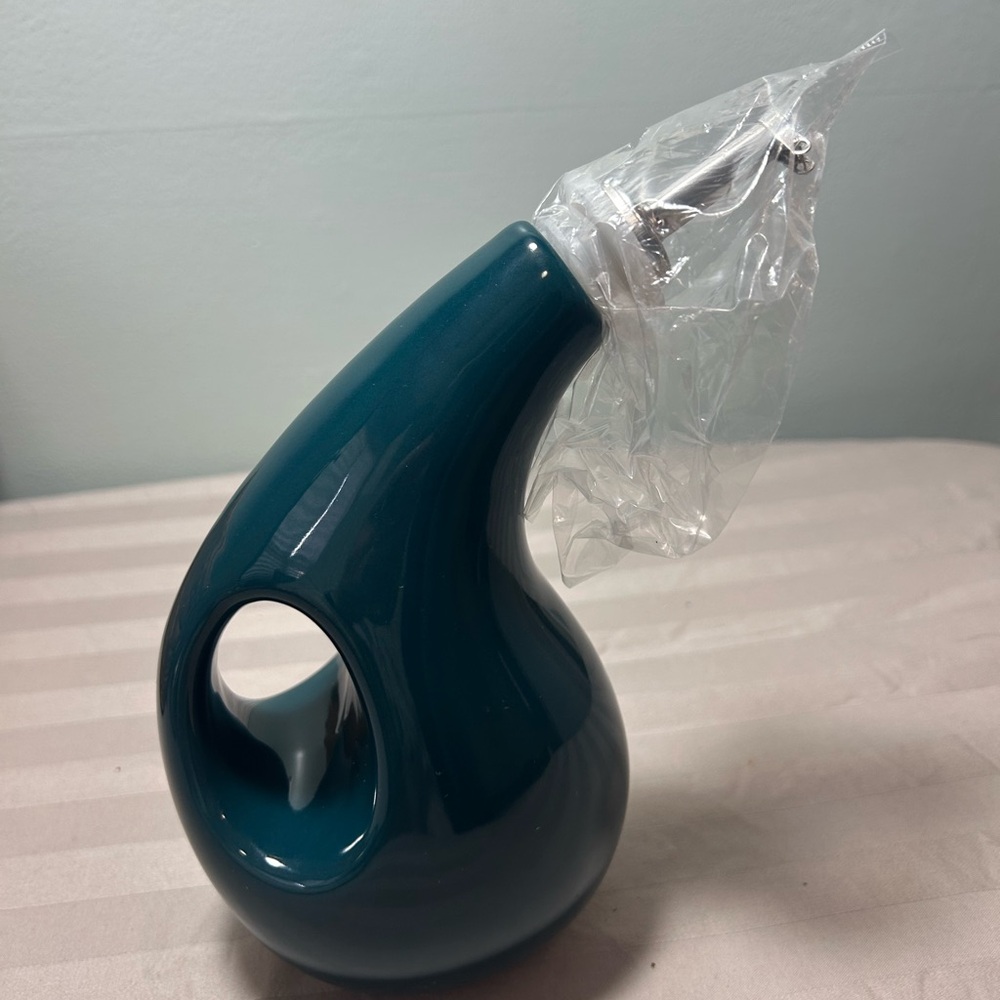 New Rachel Ray EVOO Ceramic Dispenser - Picture 2 of 5
